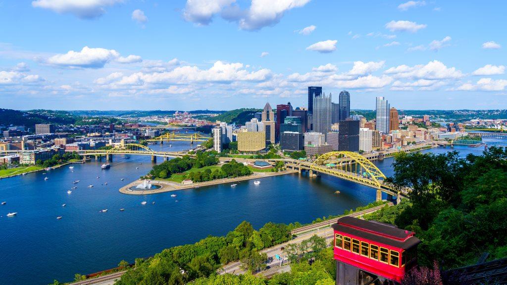 Shops and Duty Free at Pittsburgh International Airport